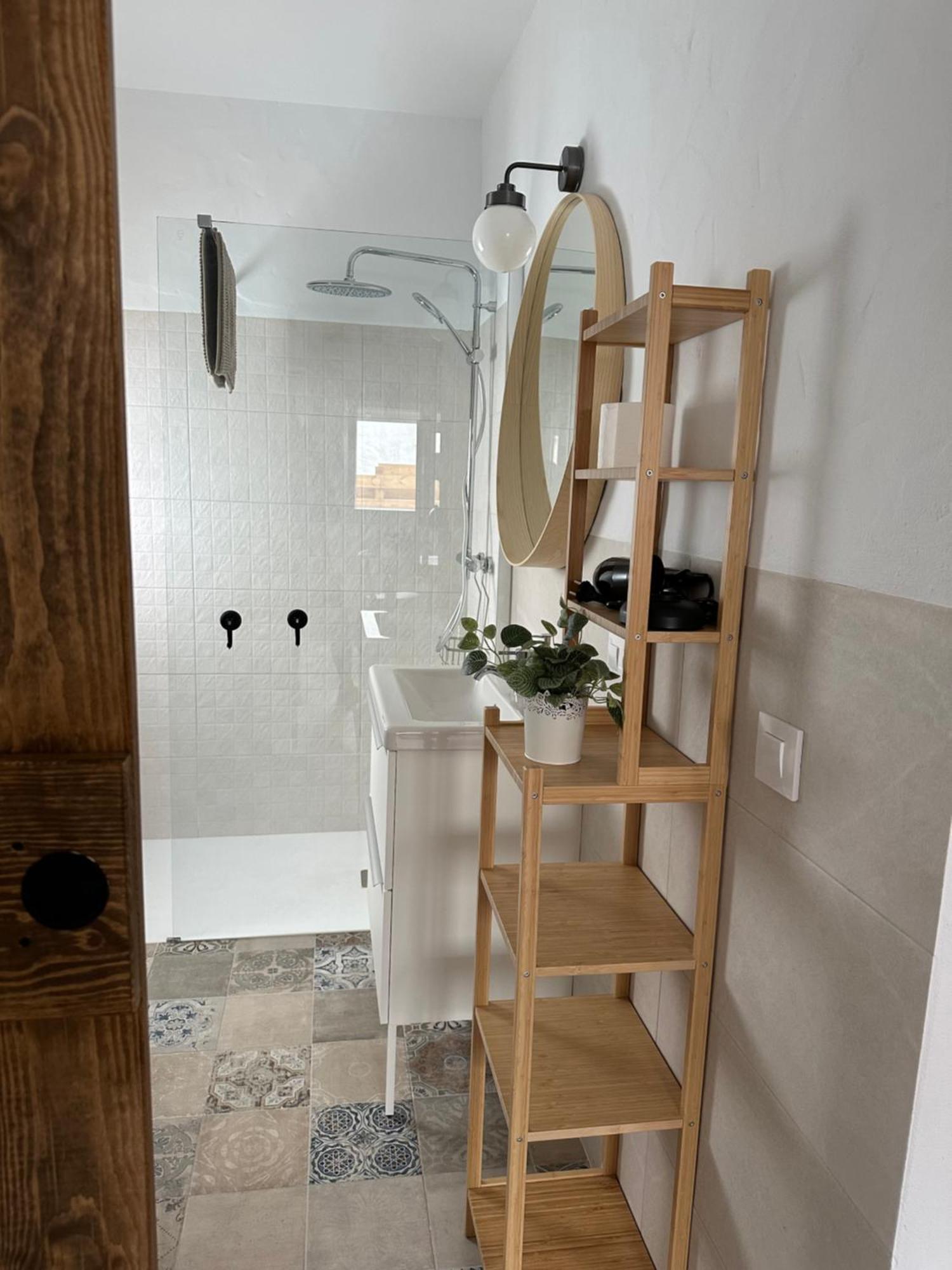 Cocos Sun Guest House Chiclana de la Frontera Bagian luar foto
