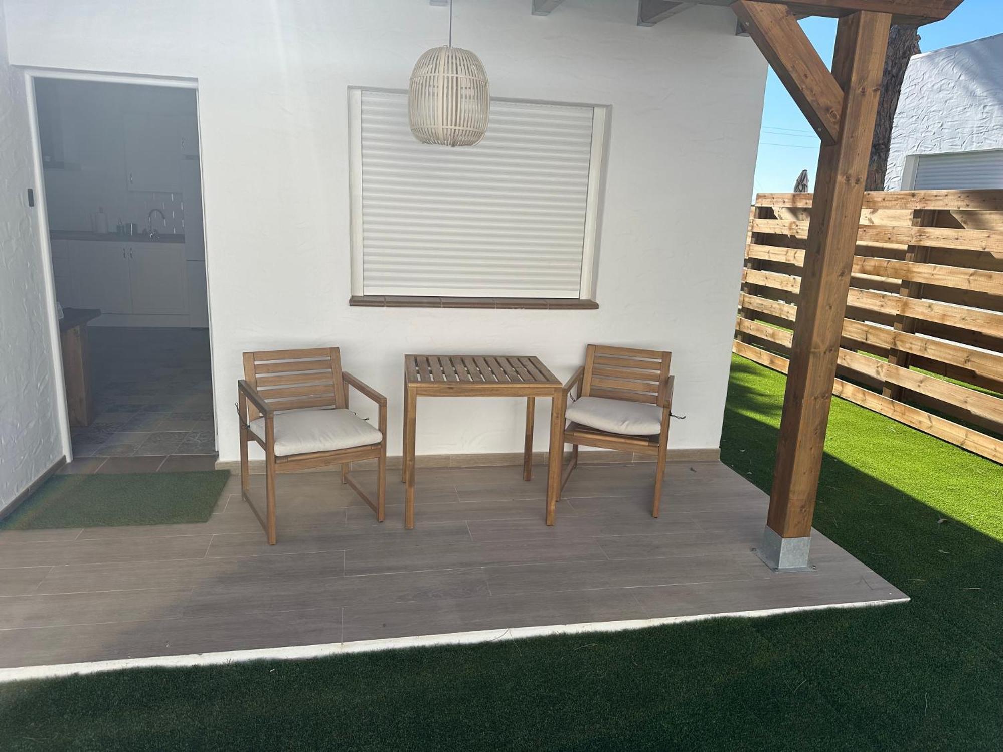 Cocos Sun Guest House Chiclana de la Frontera Bagian luar foto